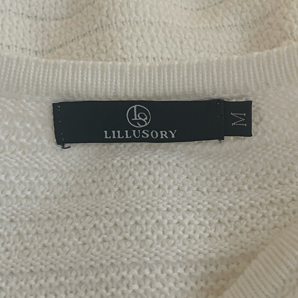 Lillusory White Button-Up Cardigan - Picture 4 of 5